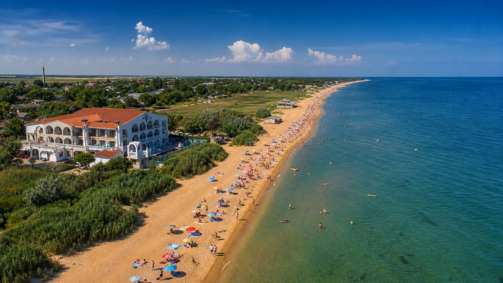 Азовское море — бирюзовая вода и золотой пляж